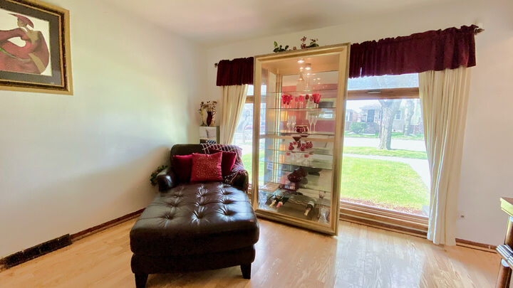 Property Photo:  1633 E 93rd Street  IL 60617 