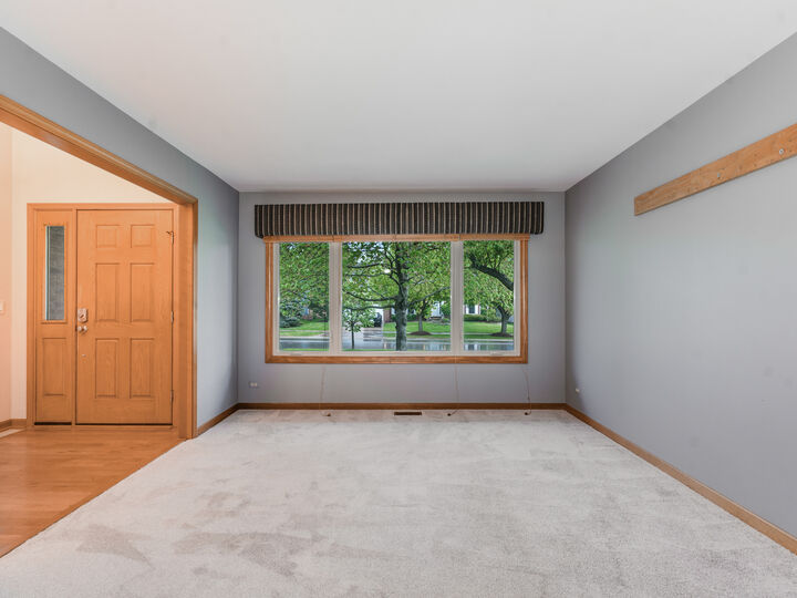 Property Photo:  2331 Gleneagles Drive  IL 60565 