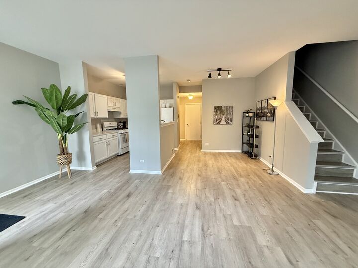 Property Photo:  