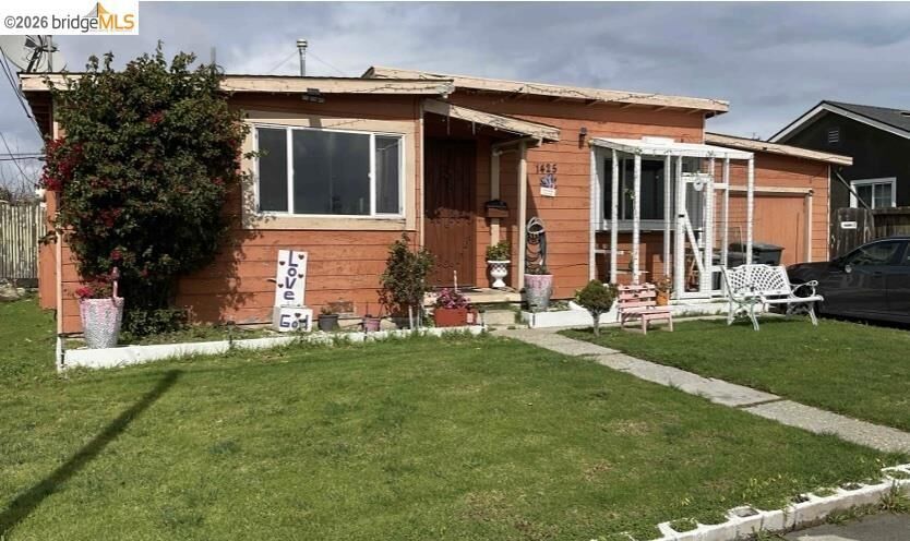 Property Photo:  1425 E Alisal St  CA 93905 