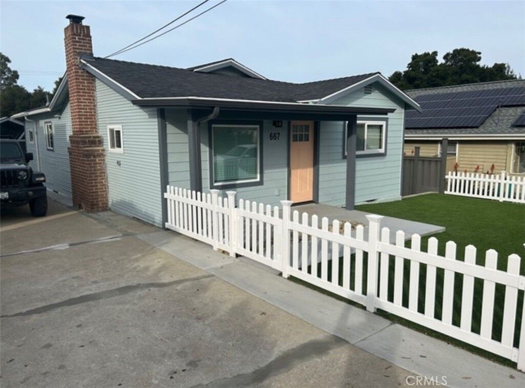 Property Photo:  667 671 Howard Street  CA 93401 