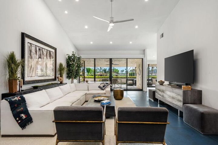 Property Photo:  44986 Saint Helena Court  CA 92210 
