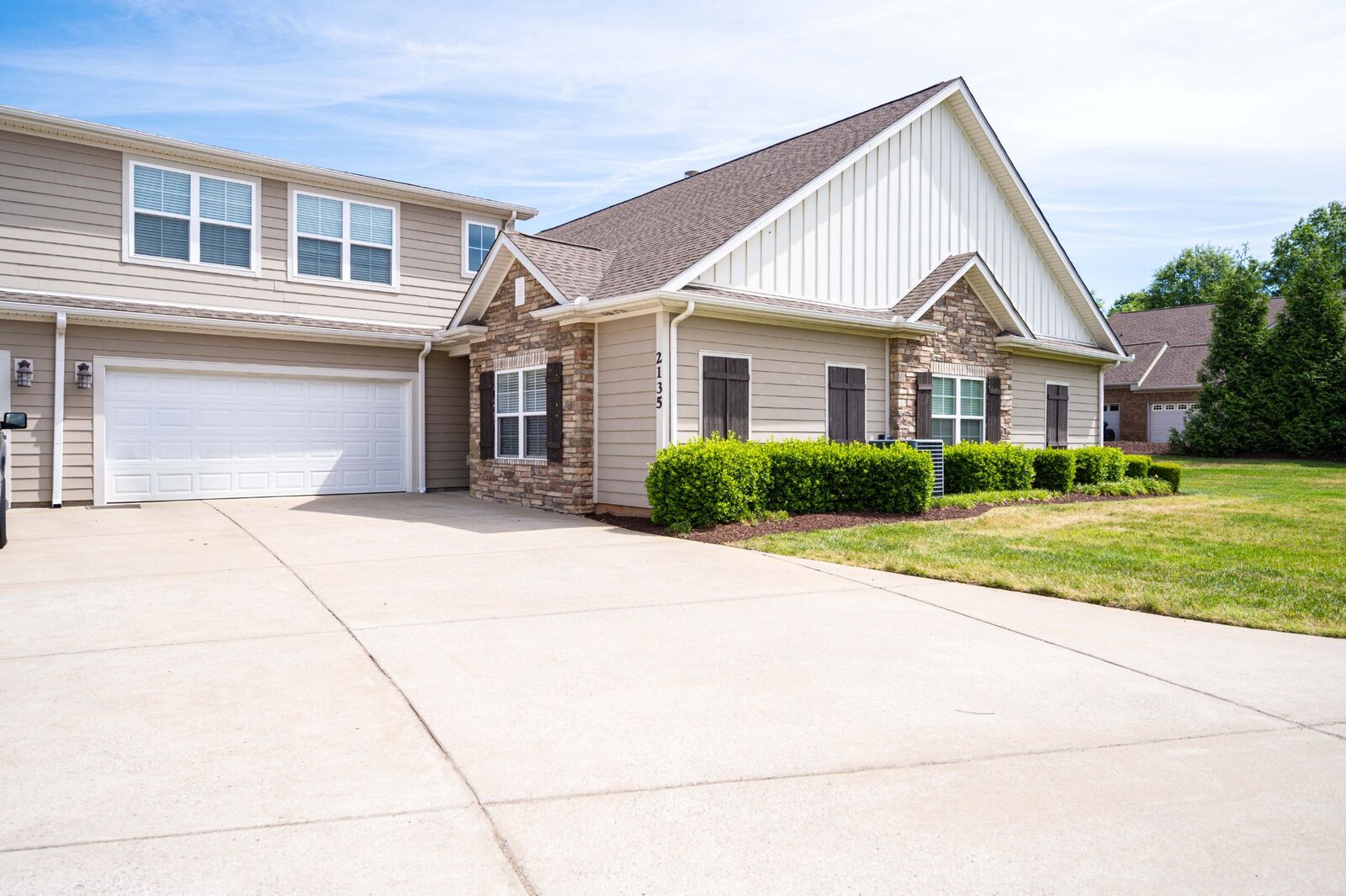 Property Photo:  2135 Stonecenter Ln  TN 37128 