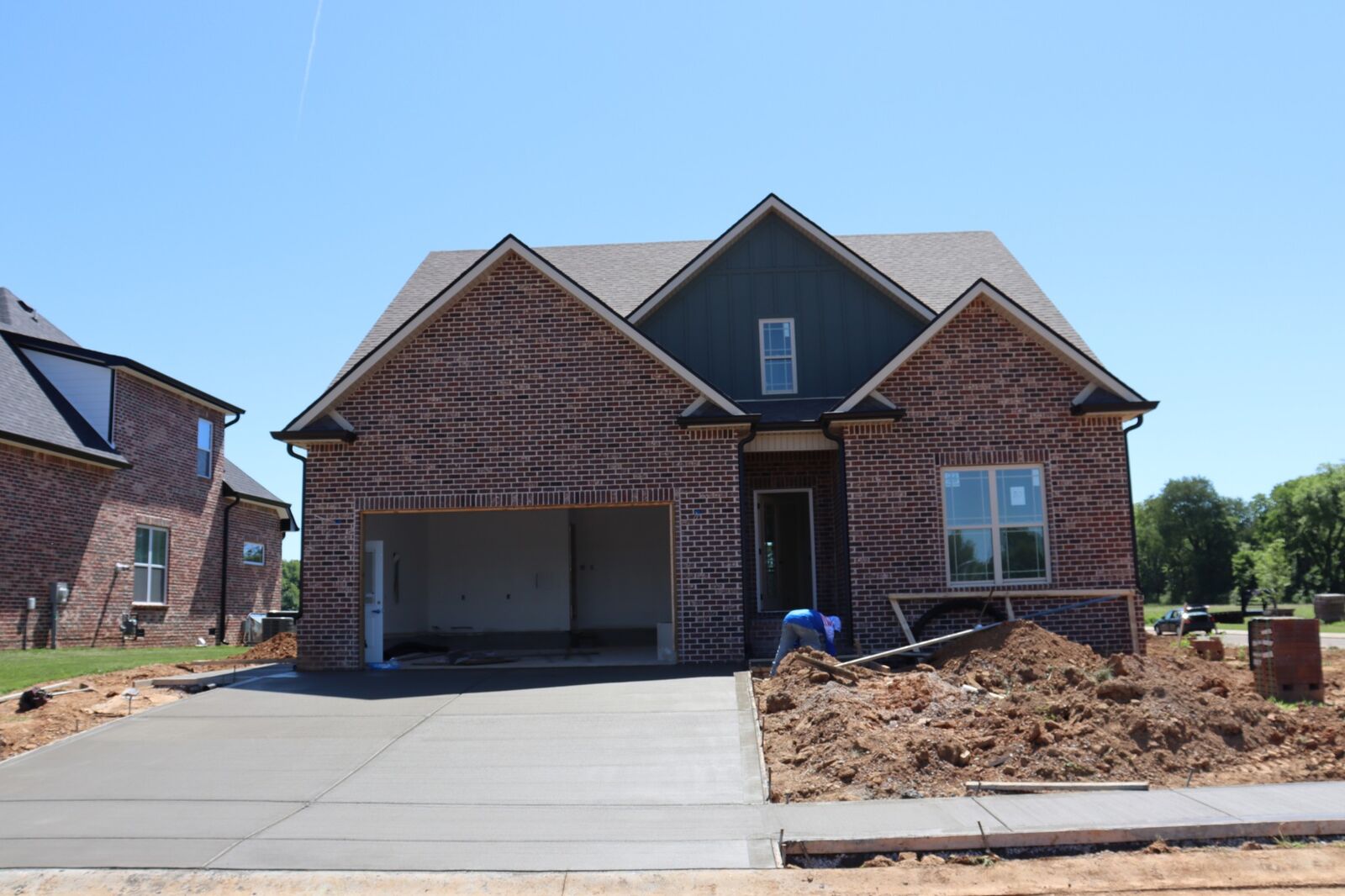 Property Photo:  201 Harvest Moon Dr  TN 37043 