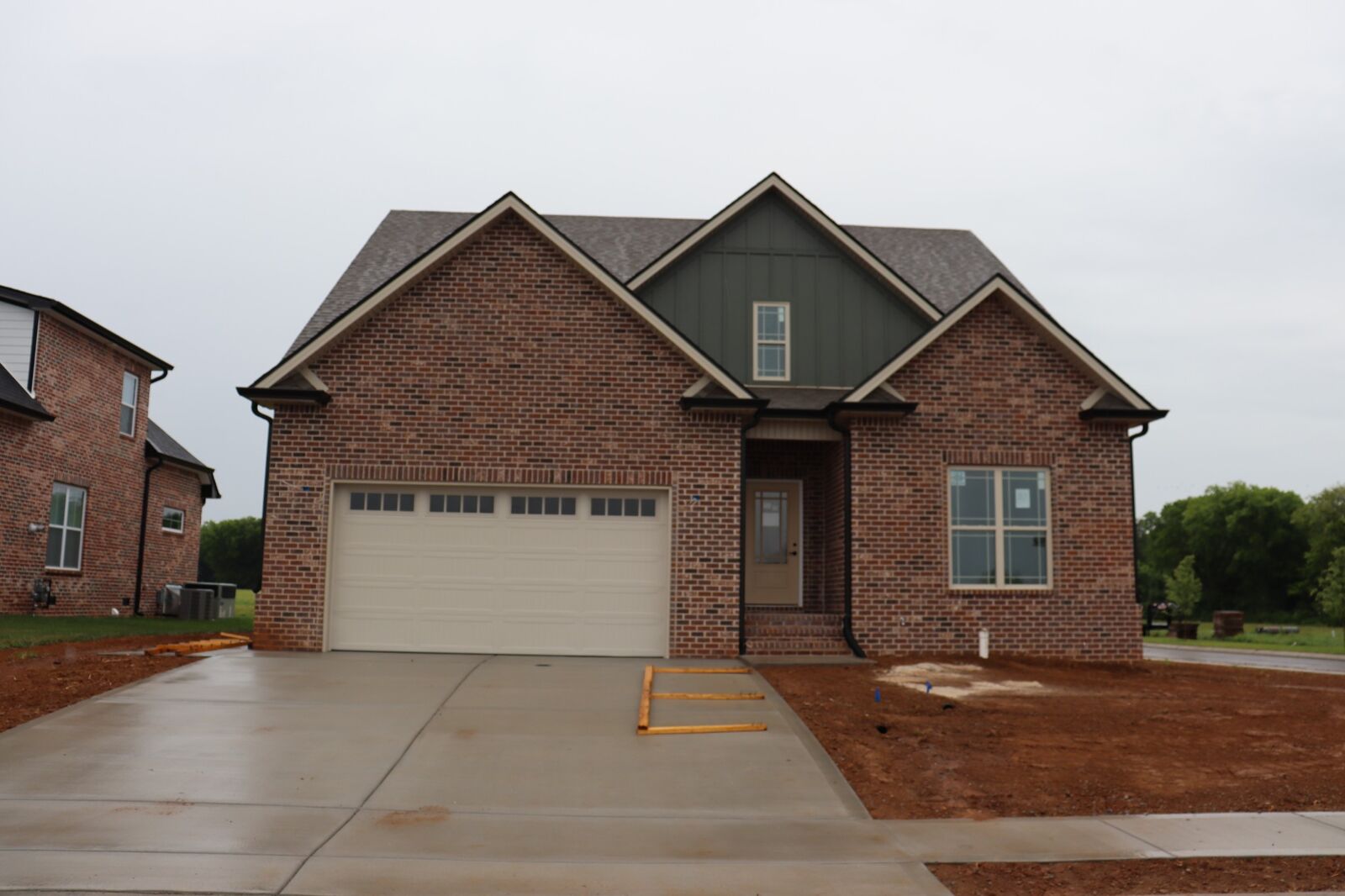 Property Photo:  201 Harvest Moon Dr  TN 37043 