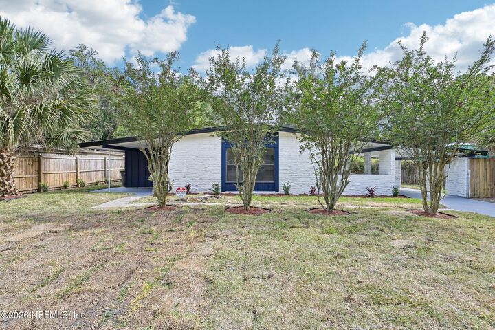 Property Photo:  5444 Keystone Drive S  FL 32207 