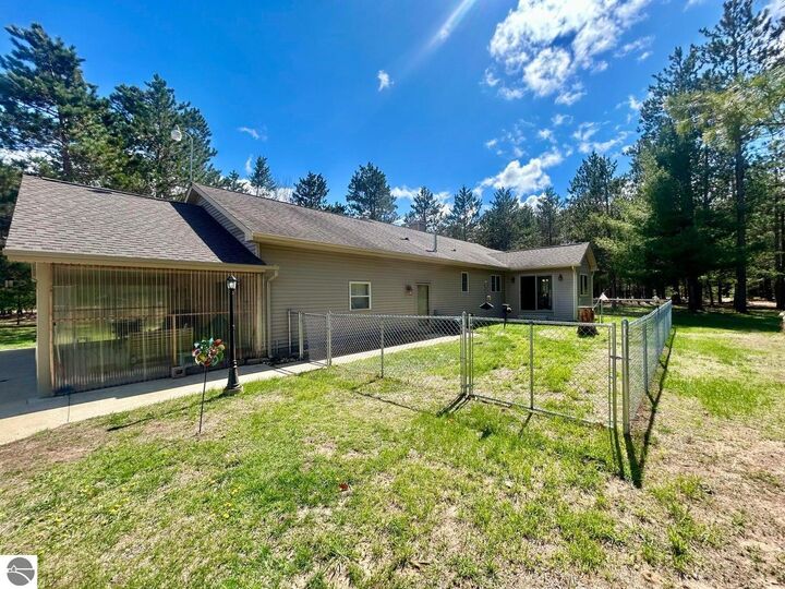 Property Photo:  4260 W Dort Road  MI 48653 