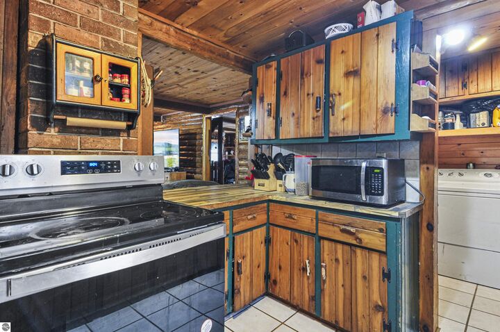 Property Photo:  2561 E Johnson Road  MI 49651 