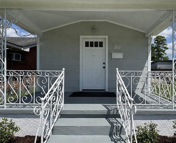 Property Photo:  625 Jung Boulevard  LA 70072 
