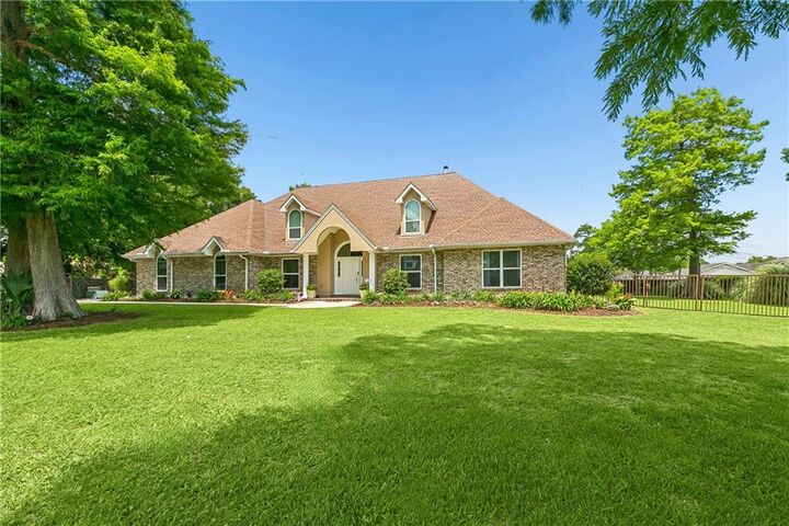 Property Photo:  106 Royal Cresent Drive  LA 70037 