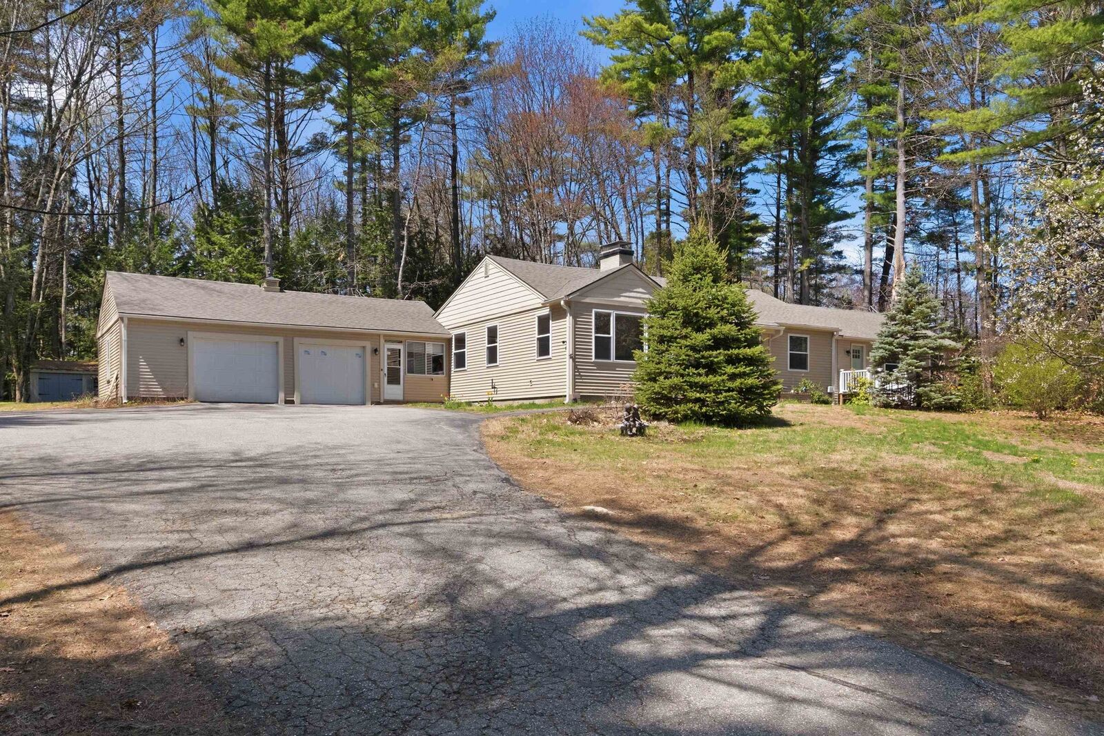 Property Photo:  1090 North Main Street  NH 03246 