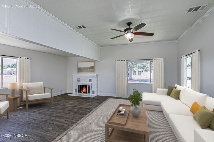 Property Photo: 203 E Walnut Avenue CA 93436