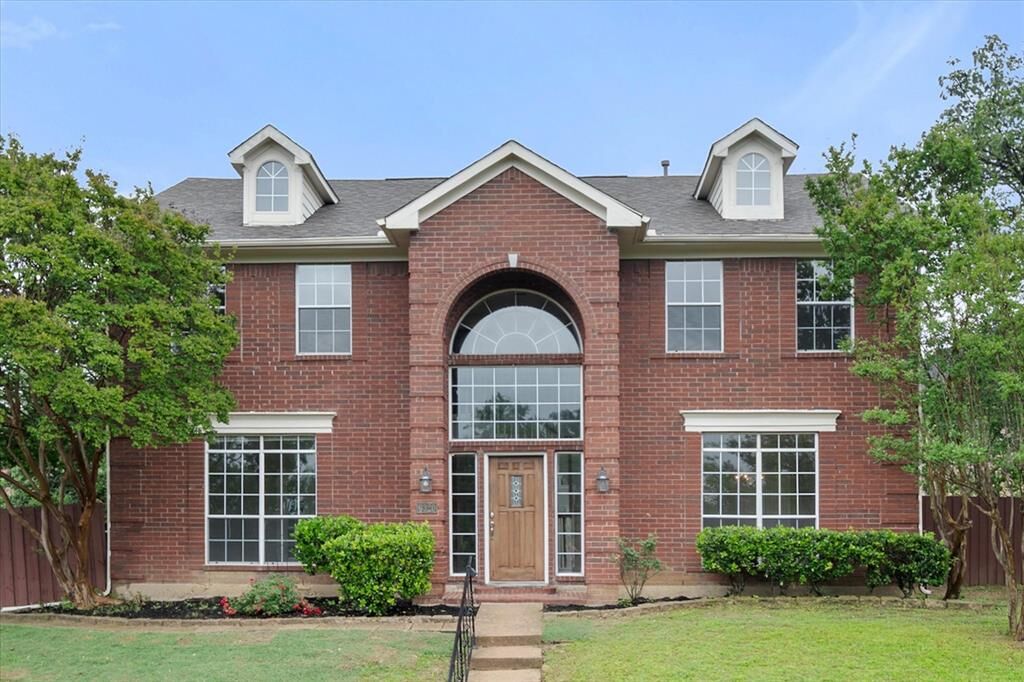 Property Photo:  6320 Lake Bluff Drive  TX 75249 