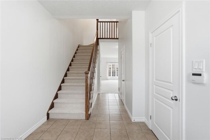 Photo de la propriété:  99 Panabaker Drive 35  ON L9G 0A3 
