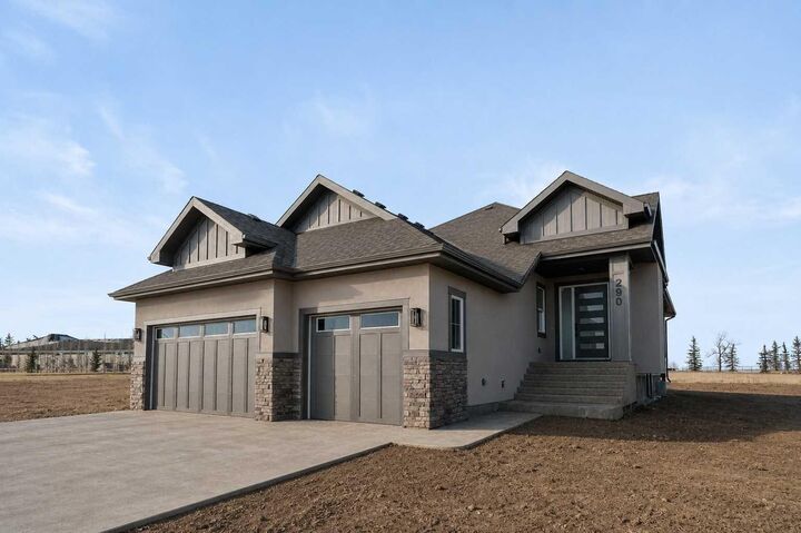 290 Muirfield Crescent — photo 1