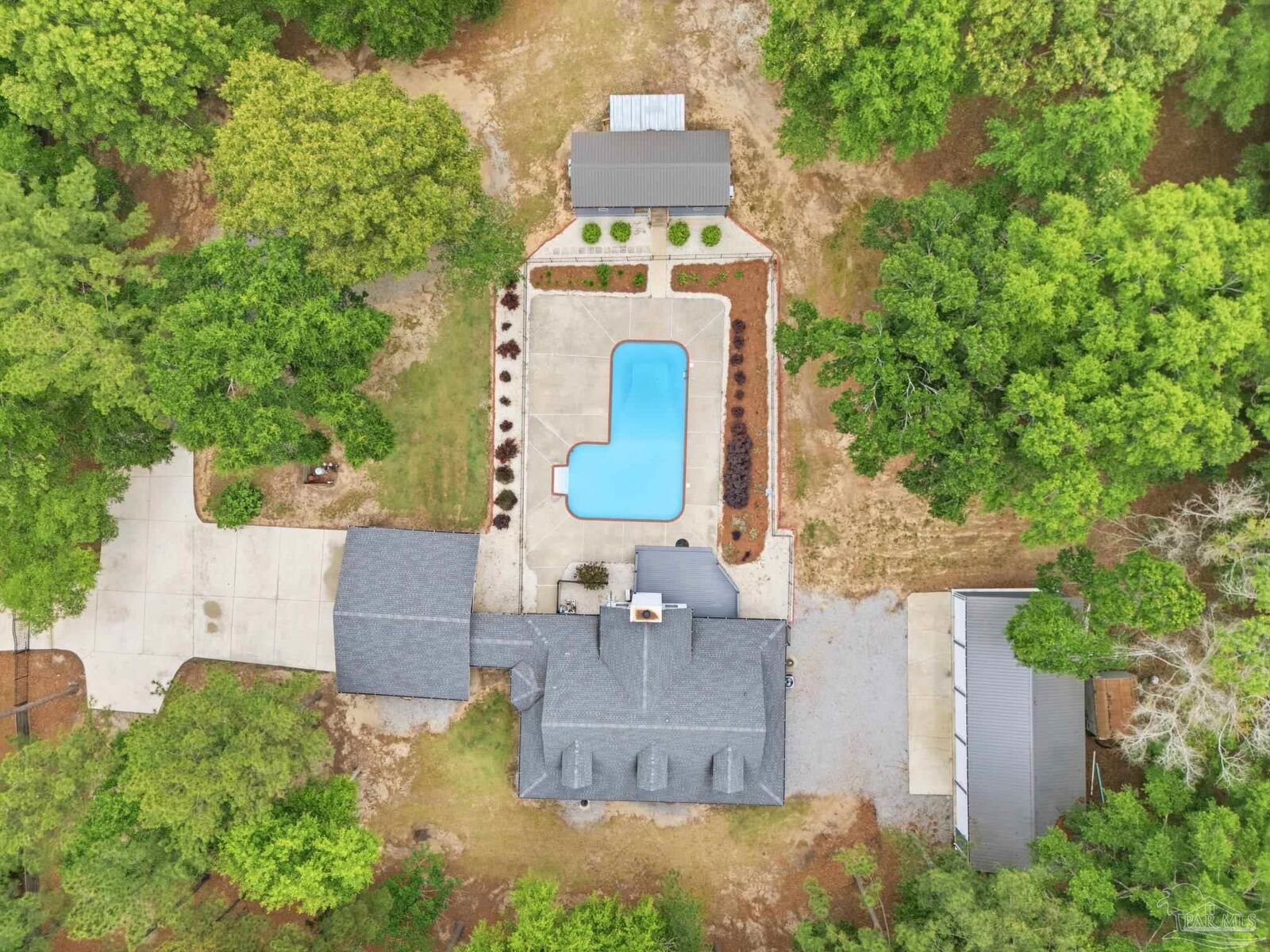 Property Photo:  2629 Wallace Lake Rd  FL 32571 