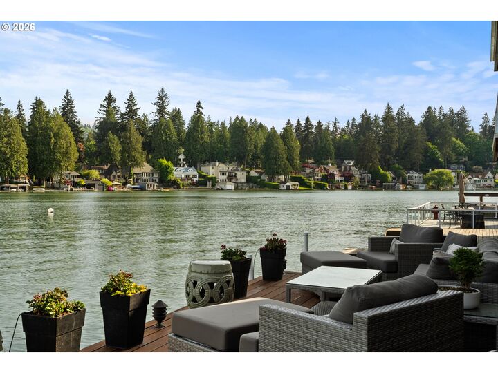 Property Photo:  100 3rd St  OR 97034 