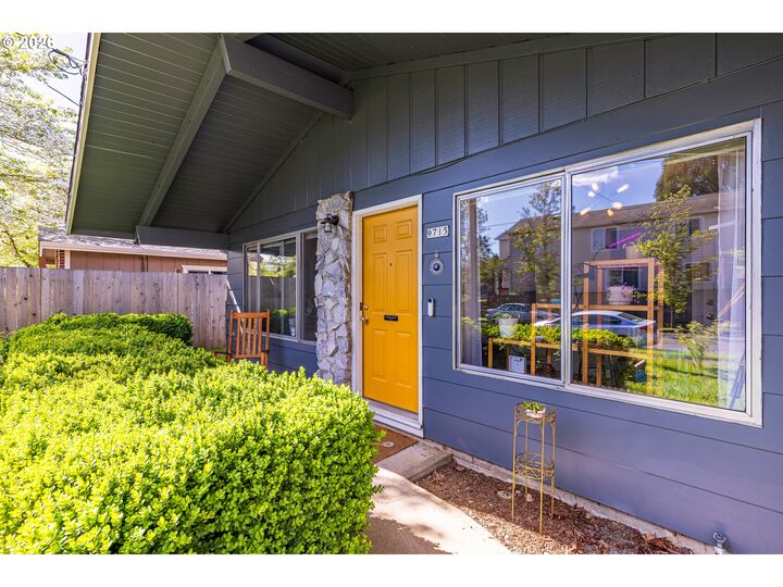 Property Photo:  9715 SE Ramona St  OR 97266 