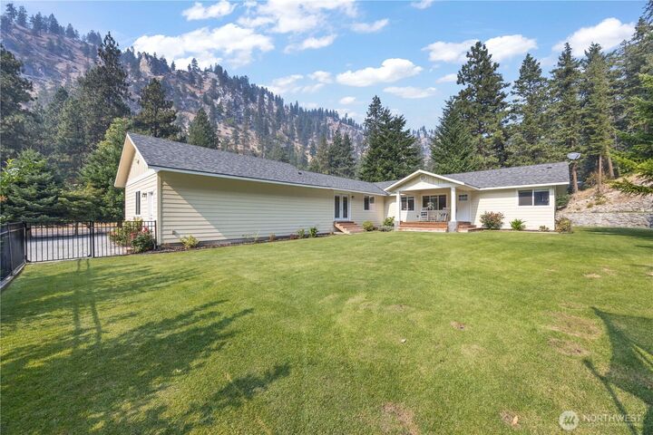 Property Photo:  4621  Navarre Coulee Road  WA 98816 