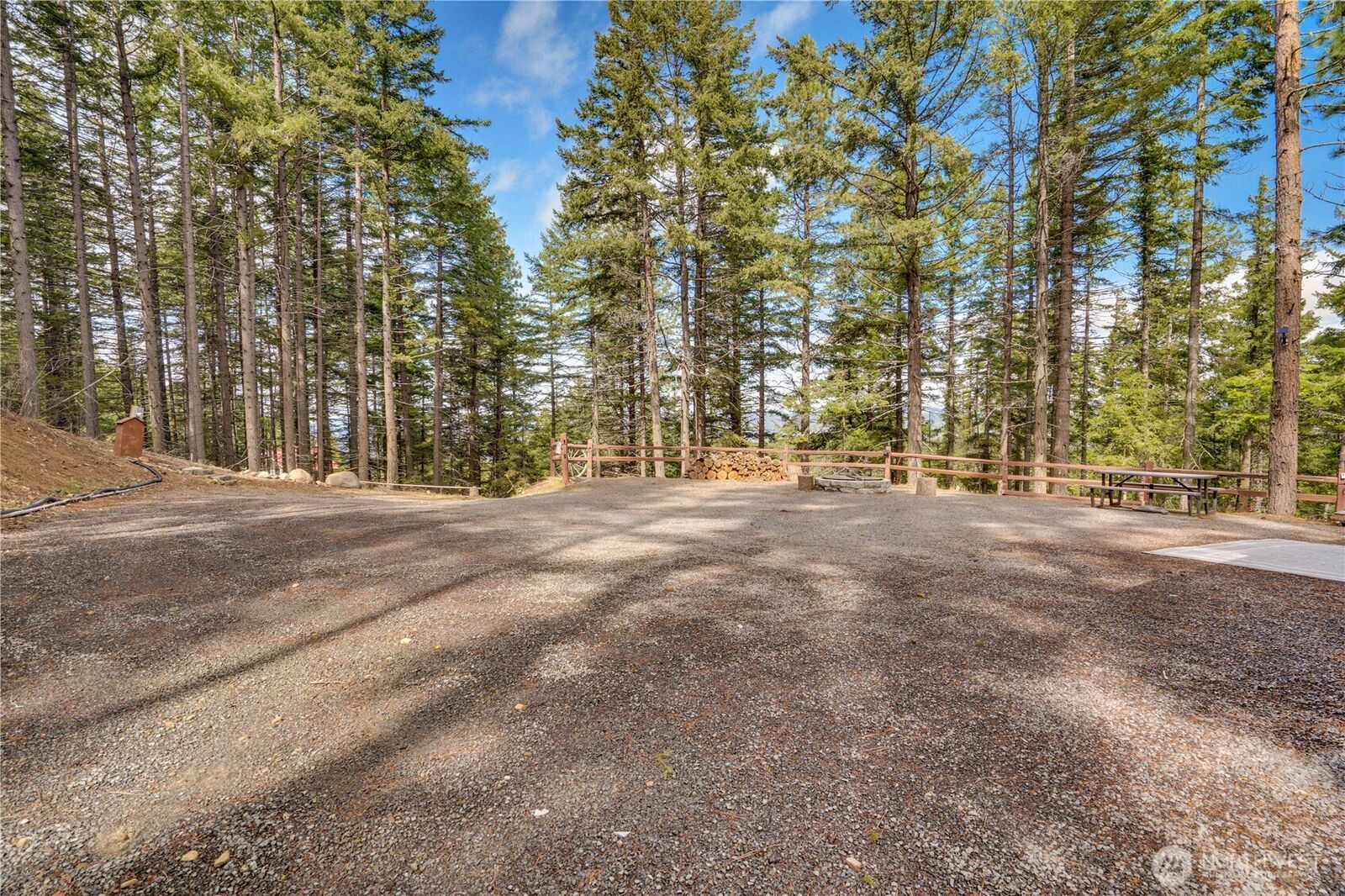 Property Photo:  170  Pumphouse Hill Road  WA 98922 