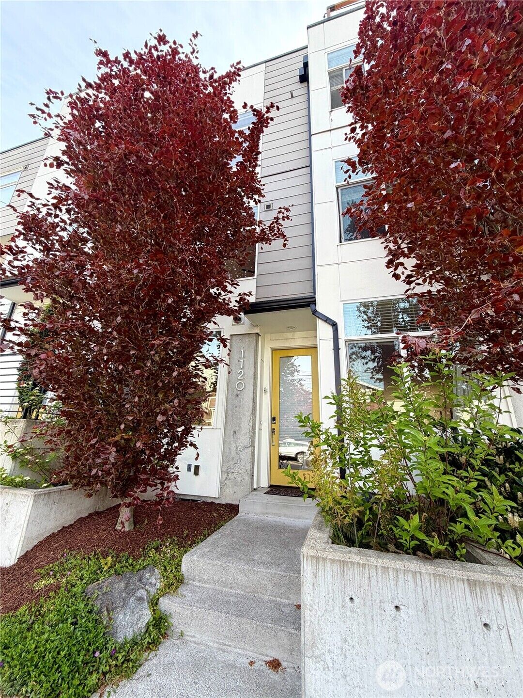 Property Photo:  1120  24th Avenue S  WA 98144 