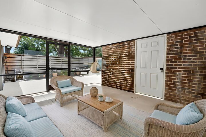 Property Photo:  527 5th Terrace  FL 33418 