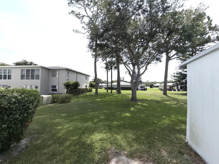 Property Photo:  1030 Silk Oak Terrace 101  FL 33445 