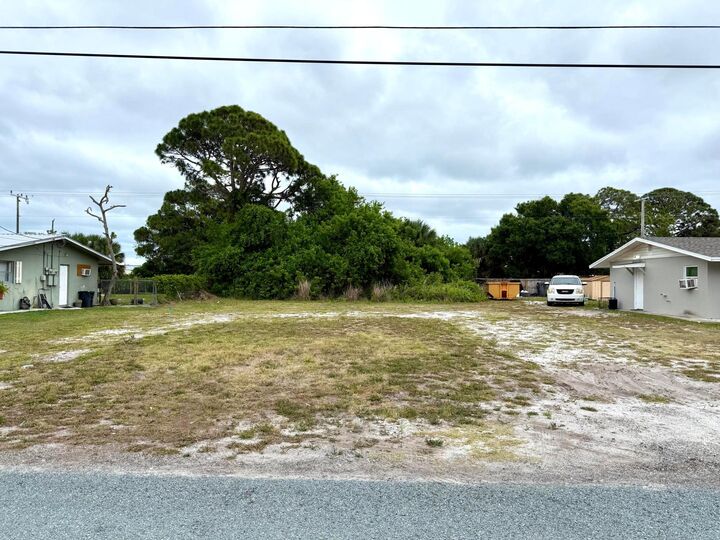 Property Photo:  3108 Duban Terrace  FL 34982 