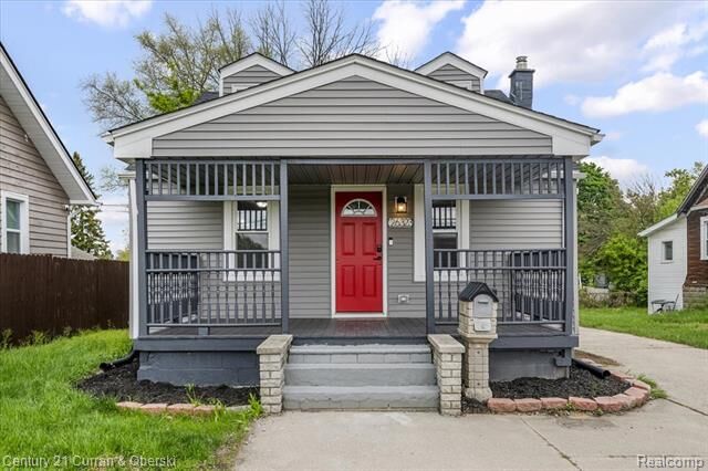 Property Photo:  26323 Kean Street  MI 48141 