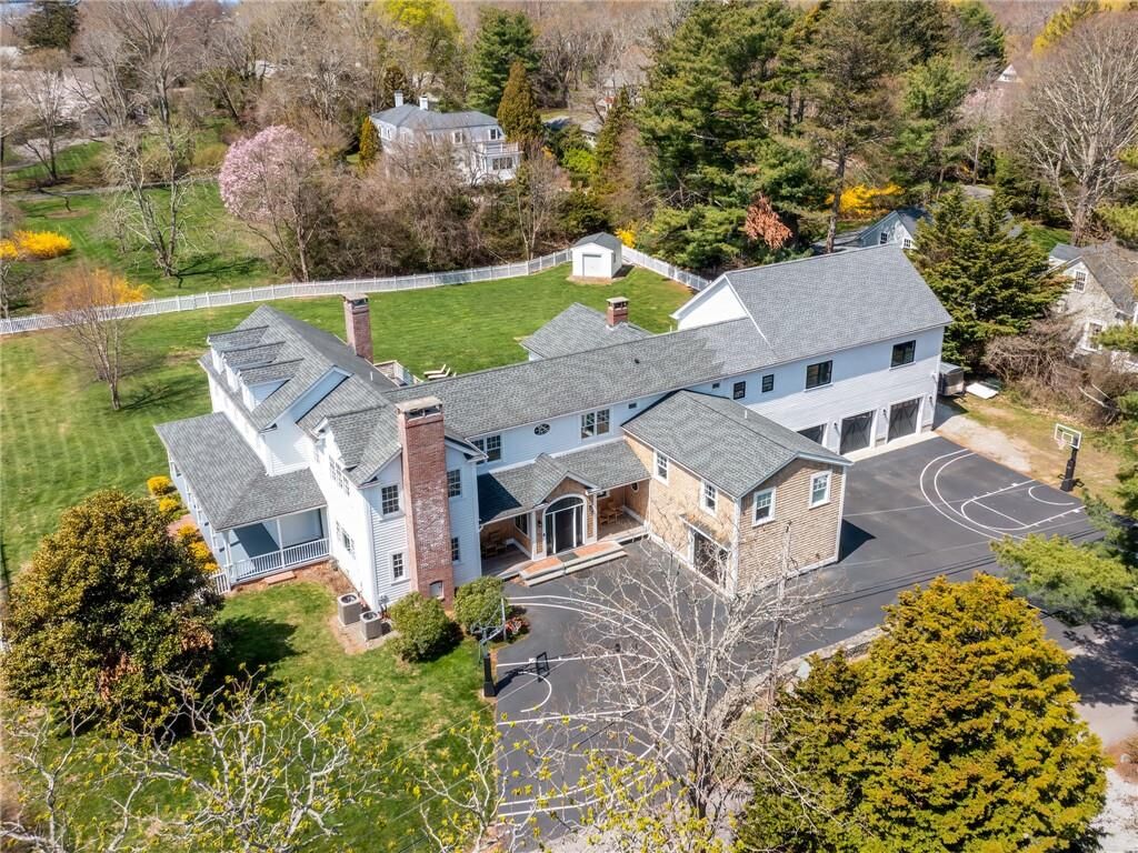 Property Photo:  116 Nayatt Road  RI 02806 