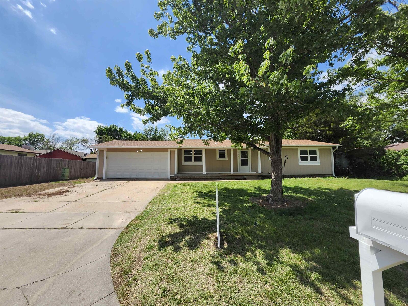 Property Photo:  2417 N Battin Ave  KS 67220 