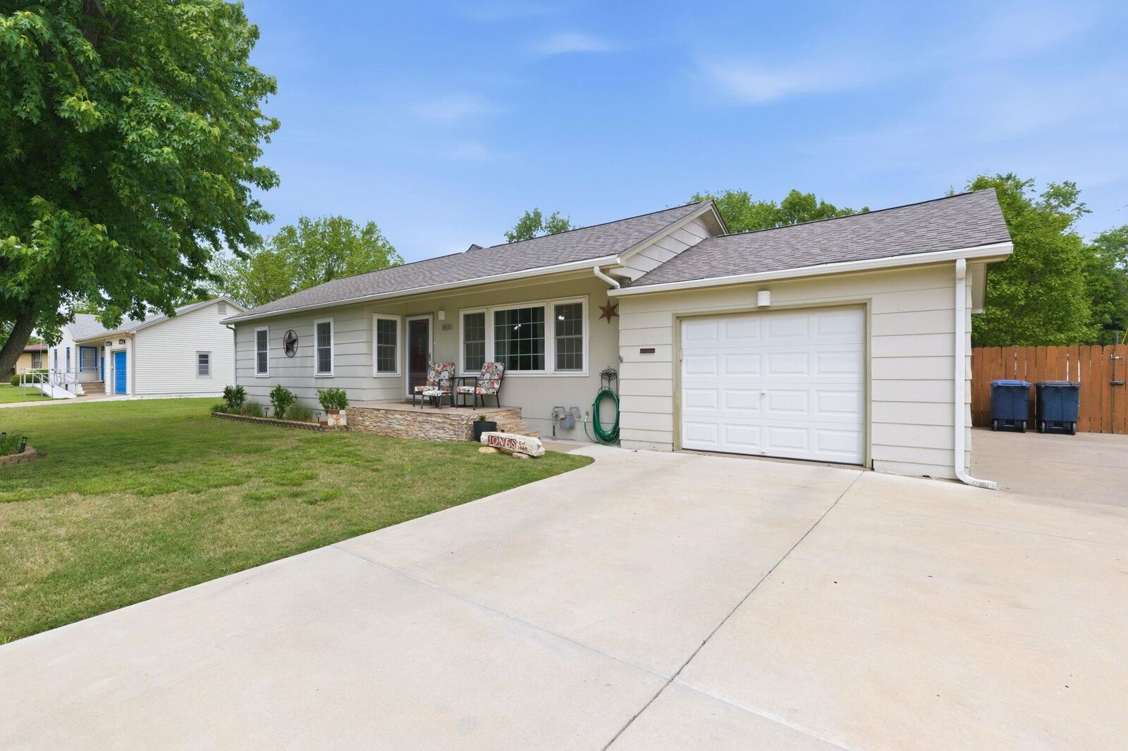 Property Photo:  1800 W 3rd Ave  KS 67042-3319 