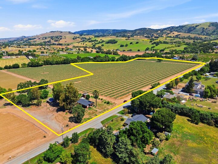 Property Photo:  3115 Leavesley Road  CA 95020 