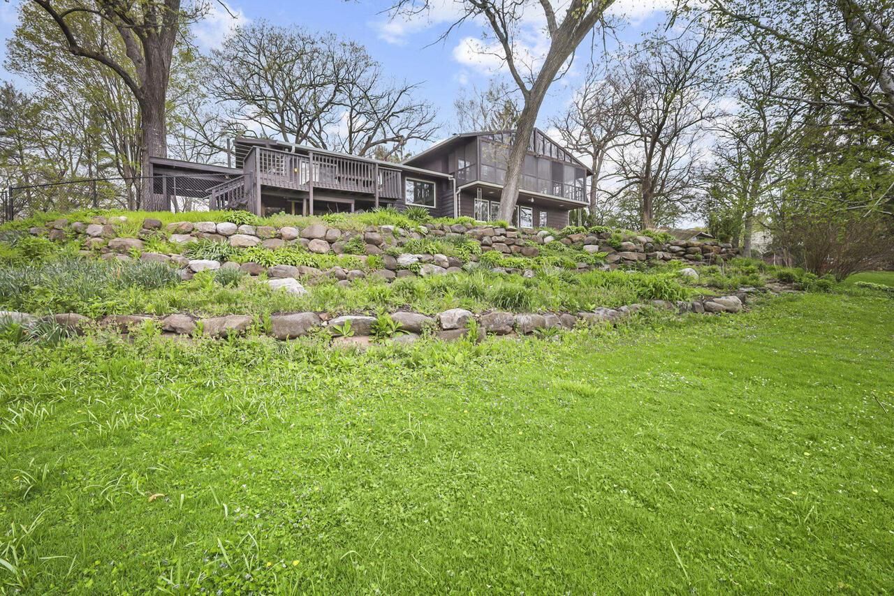 Property Photo:  1004 Ridgewood Drive  WI 53589 