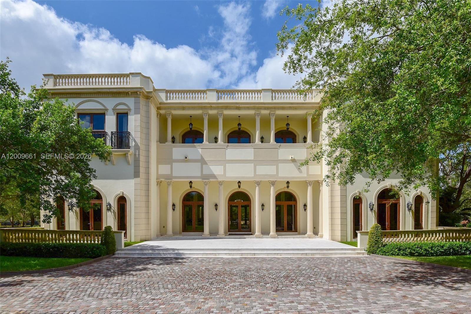 Property Photo: 5801 Moss Ranch Rd FL 33156