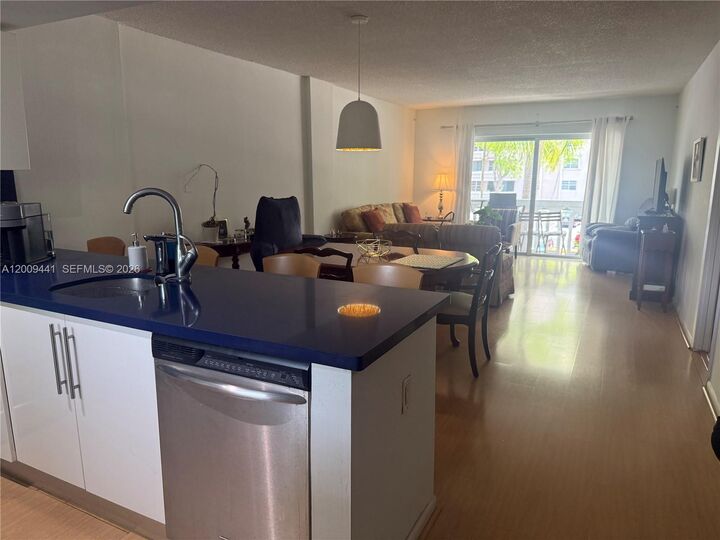Property Photo:  100 Edgewater Dr 236  FL 33133 