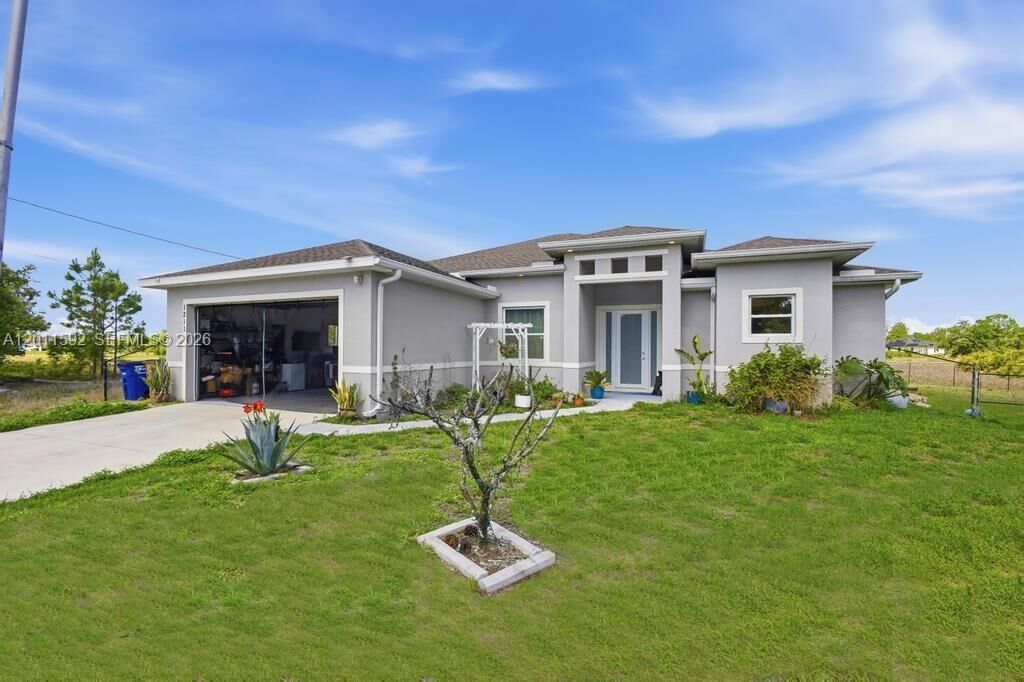 Property Photo:  1211 Eclat St E  FL 33974 
