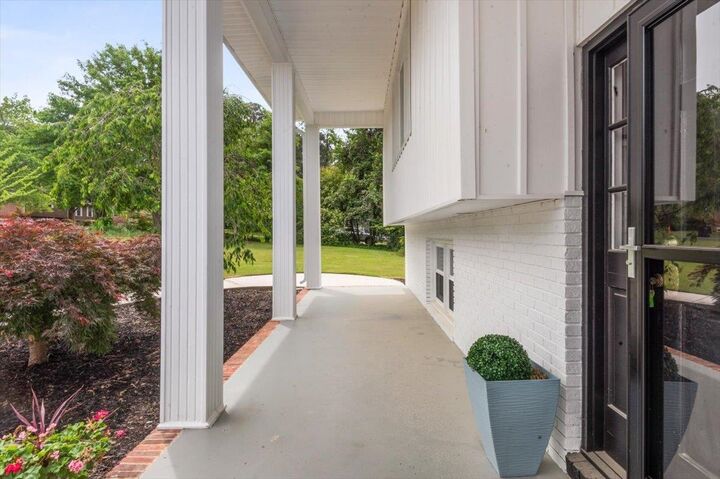 Property Photo: 919 Brentwood Dr NE AL 35055