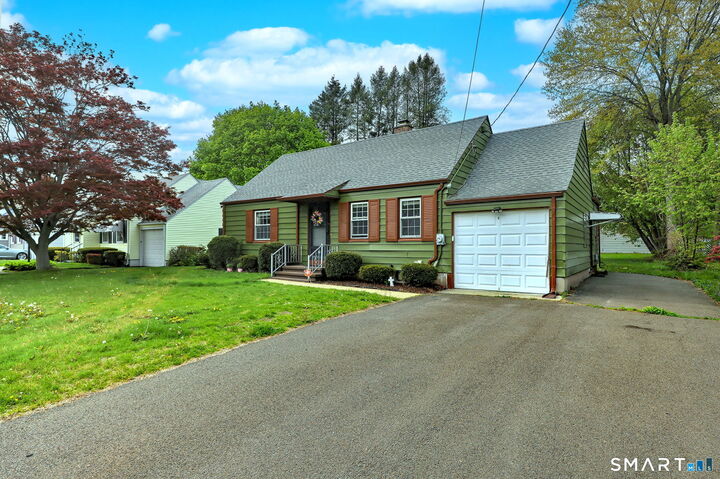 Property Photo:  59 Hayward Road  CT 06514 