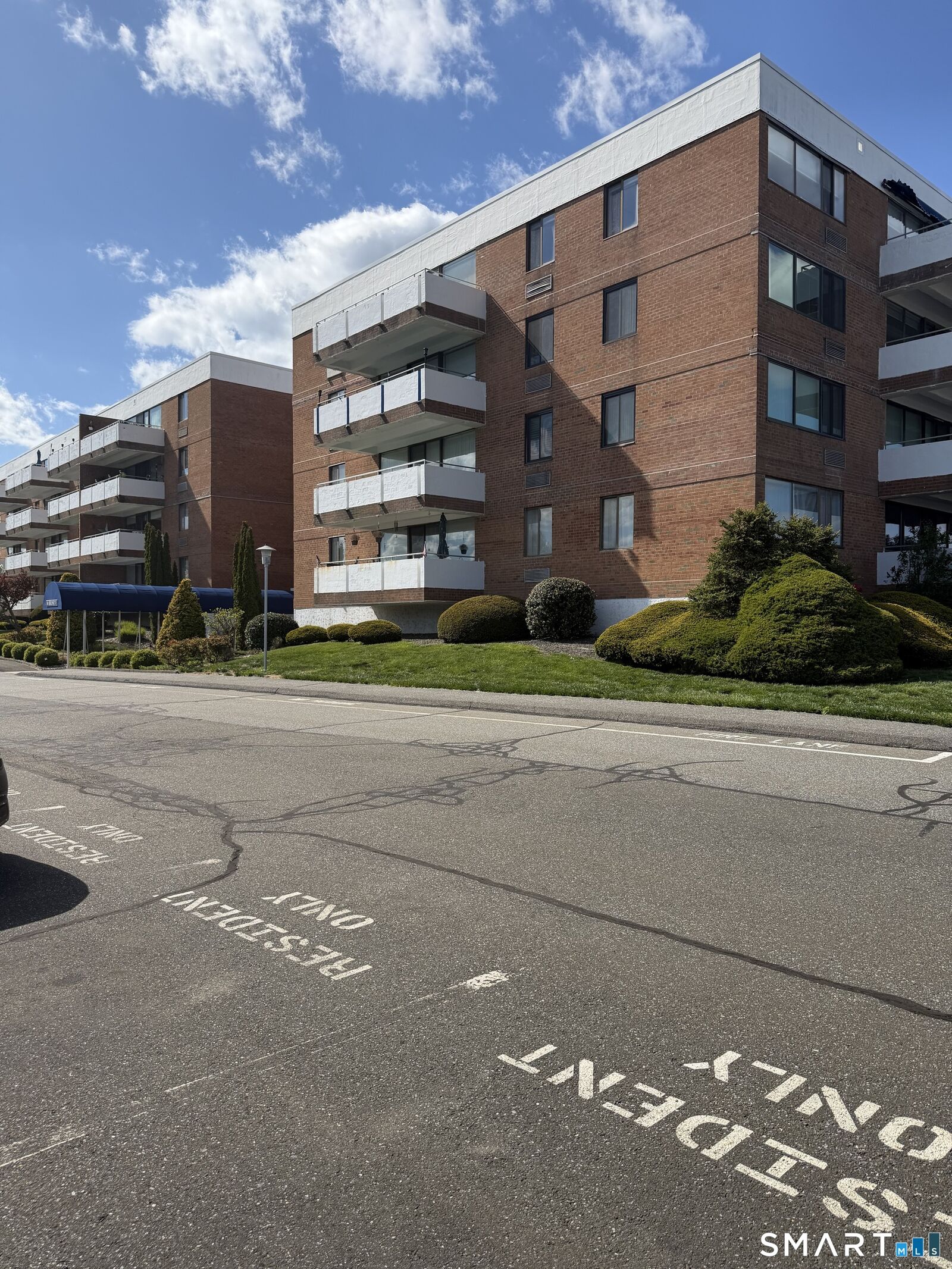 Property Photo:  50 Birdseye Street 202  CT 06615 