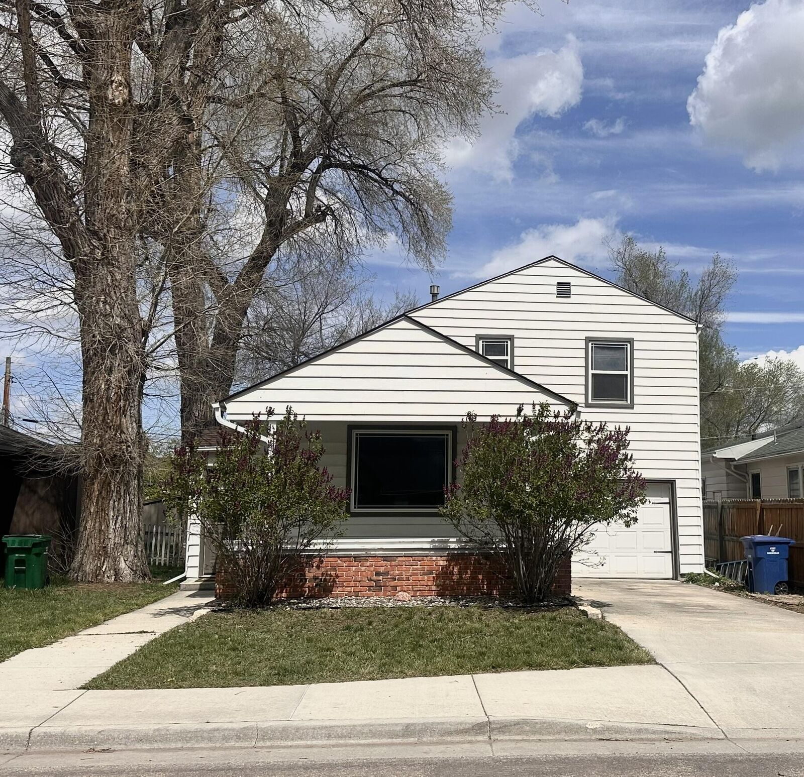 Property Photo: 421 Park Street WY 82801