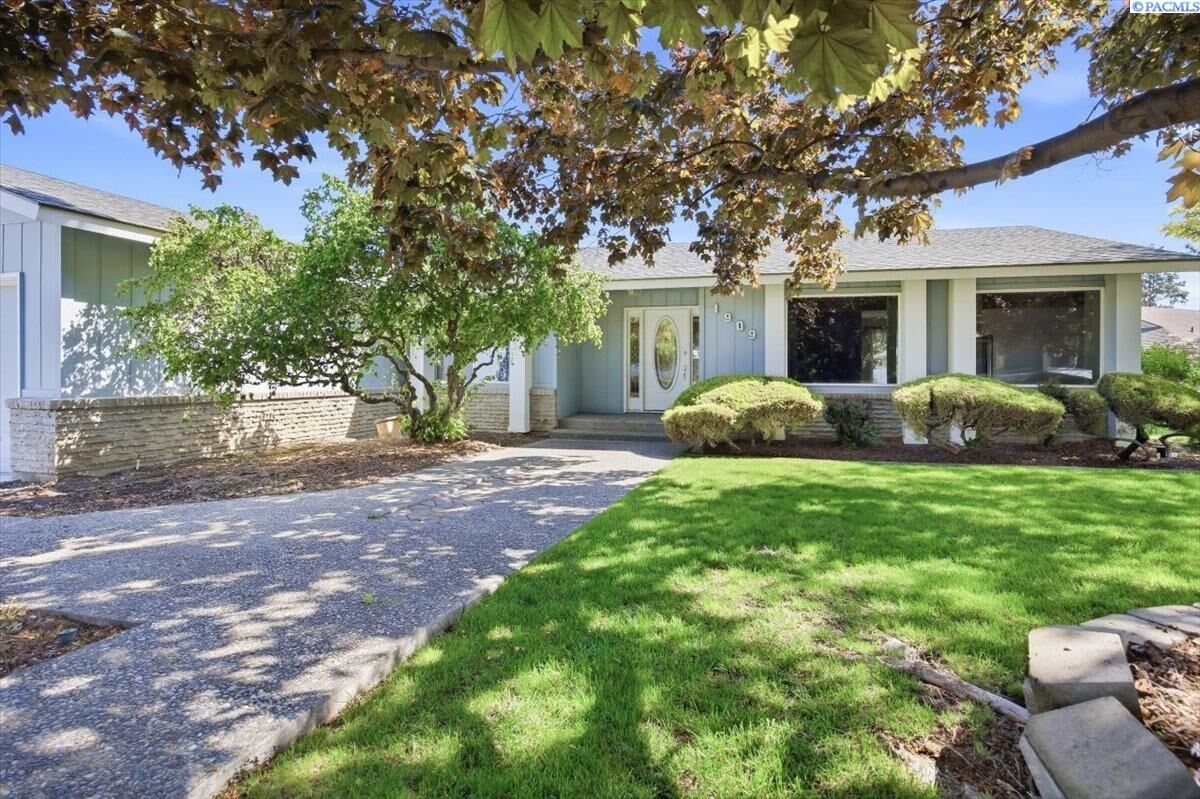 Property Photo:  1909 S Newport St  WA 99337 