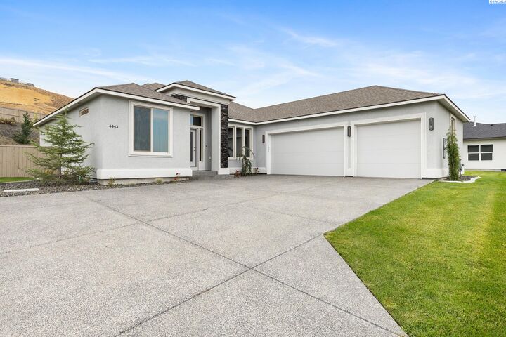 Property Photo:  4443 Cowlitz Blvd  WA 99352 