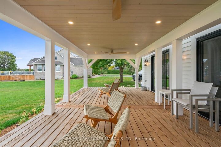 Property Photo: 6404 Le Domaine Road ON K0C 2E0