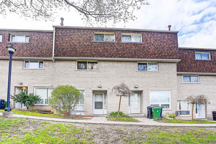 Property Photo: 91 Rameau Drive 10 ON M2H 1T6