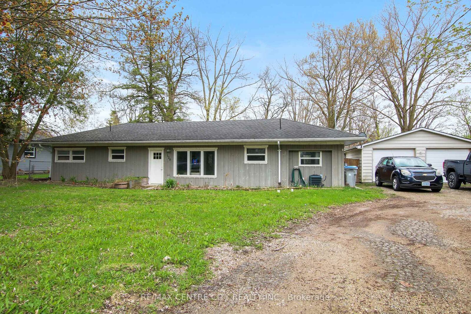 Property Photo: 129 Duchess Avenue ON N0M 2J0