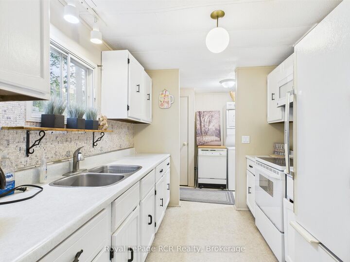 Property Photo: 112 Huron Road ON N2Z 2X3