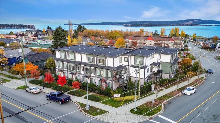 Property Photo: 253 Victoria Rd #101 BC V9R 4P8