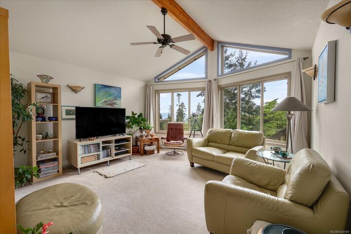 Property Photo: 3122 Dolphin Dr BC V9P 9J2