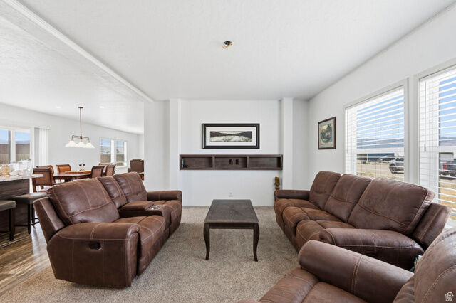 Property Photo: 493 W 300 N UT 84754